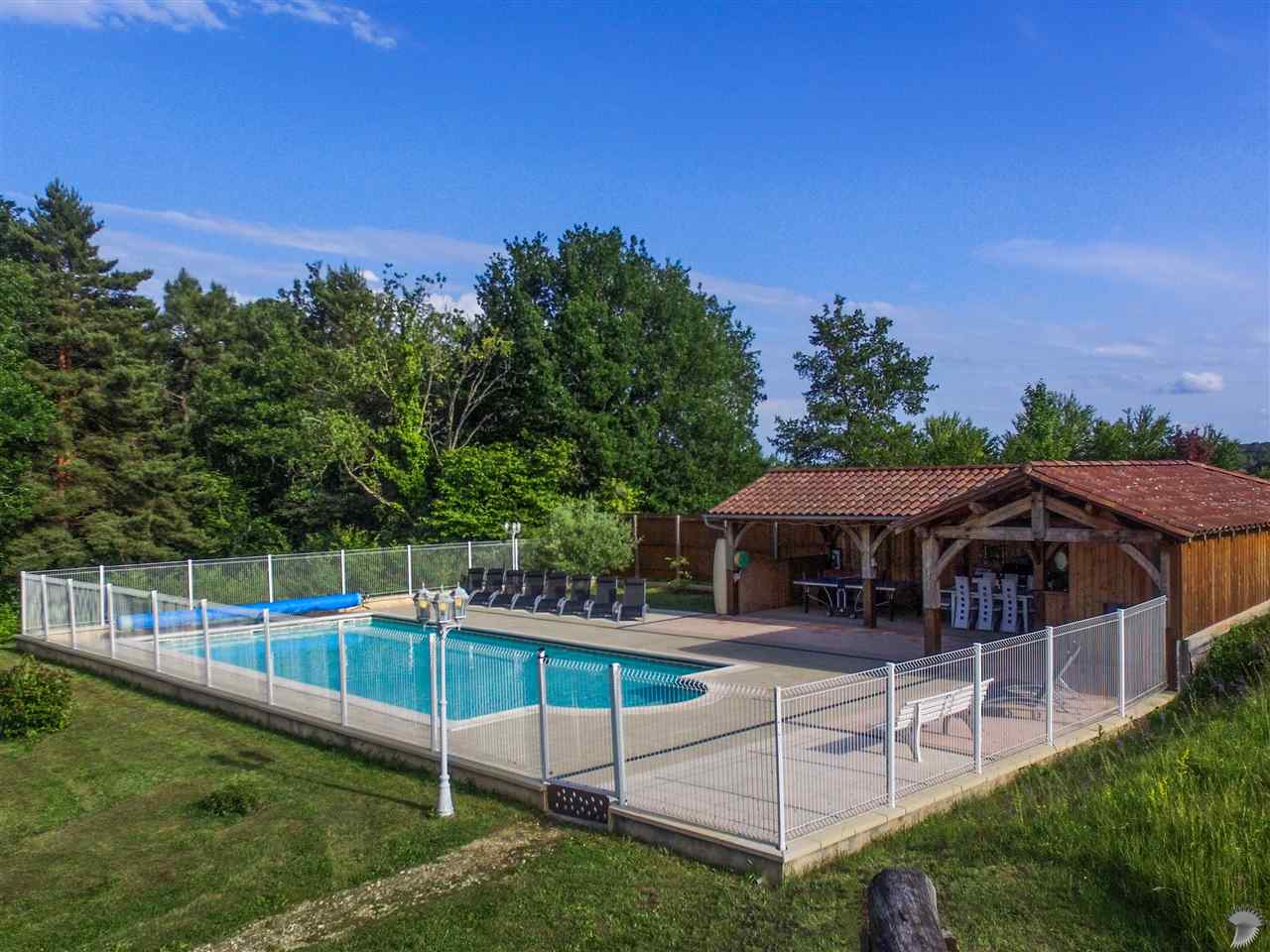 resized-2349823-2048 1536 (1)-2.jpg